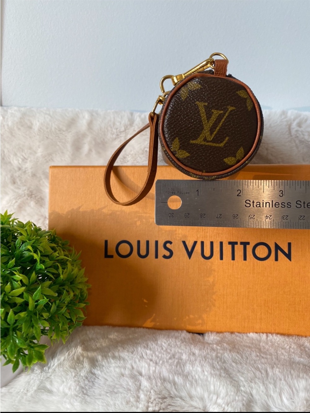 LV Monogram Mini Papillon - Natural Vachetta Strap
Authentic Pre-loved Vintage - Picture 5 of 6